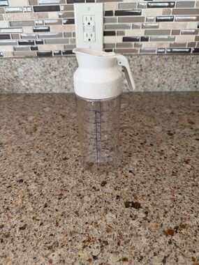 salad dressing bottle
